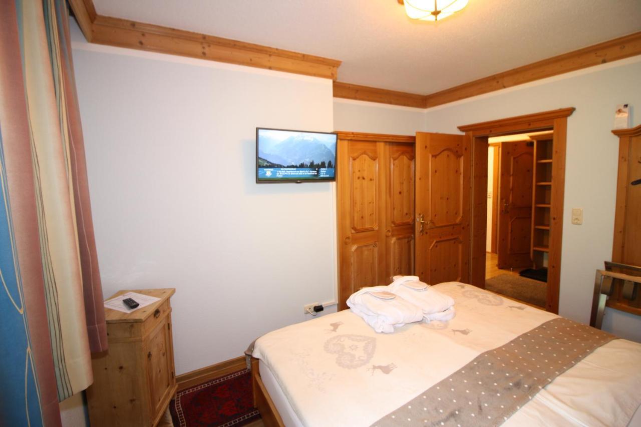 Vronis Waldhaus Adults Only Aparthotel Mayrhofen Exterior foto