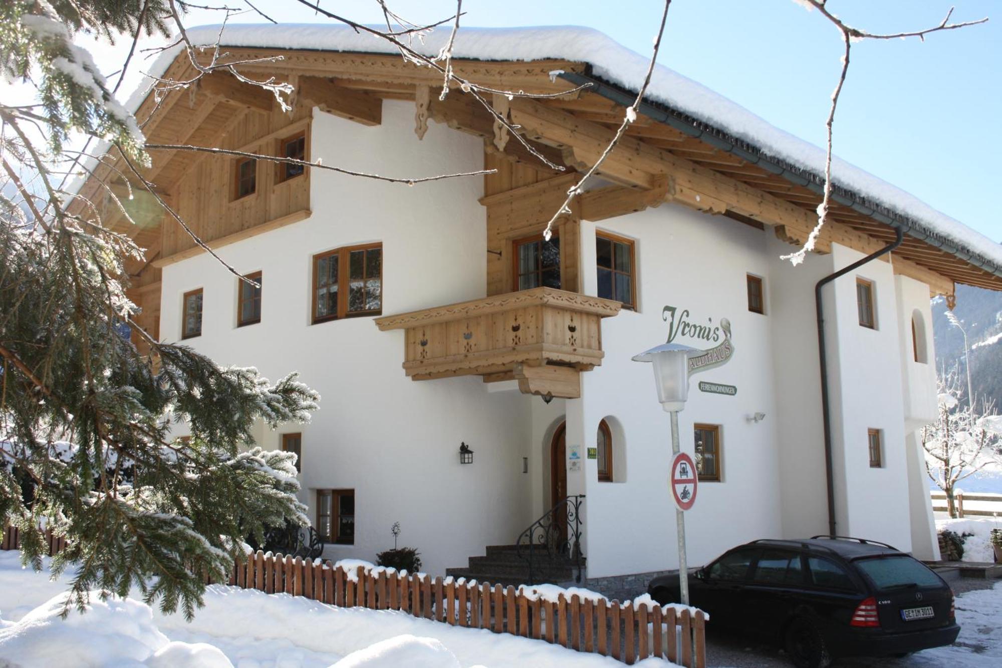 Vronis Waldhaus Adults Only Aparthotel Mayrhofen Exterior foto