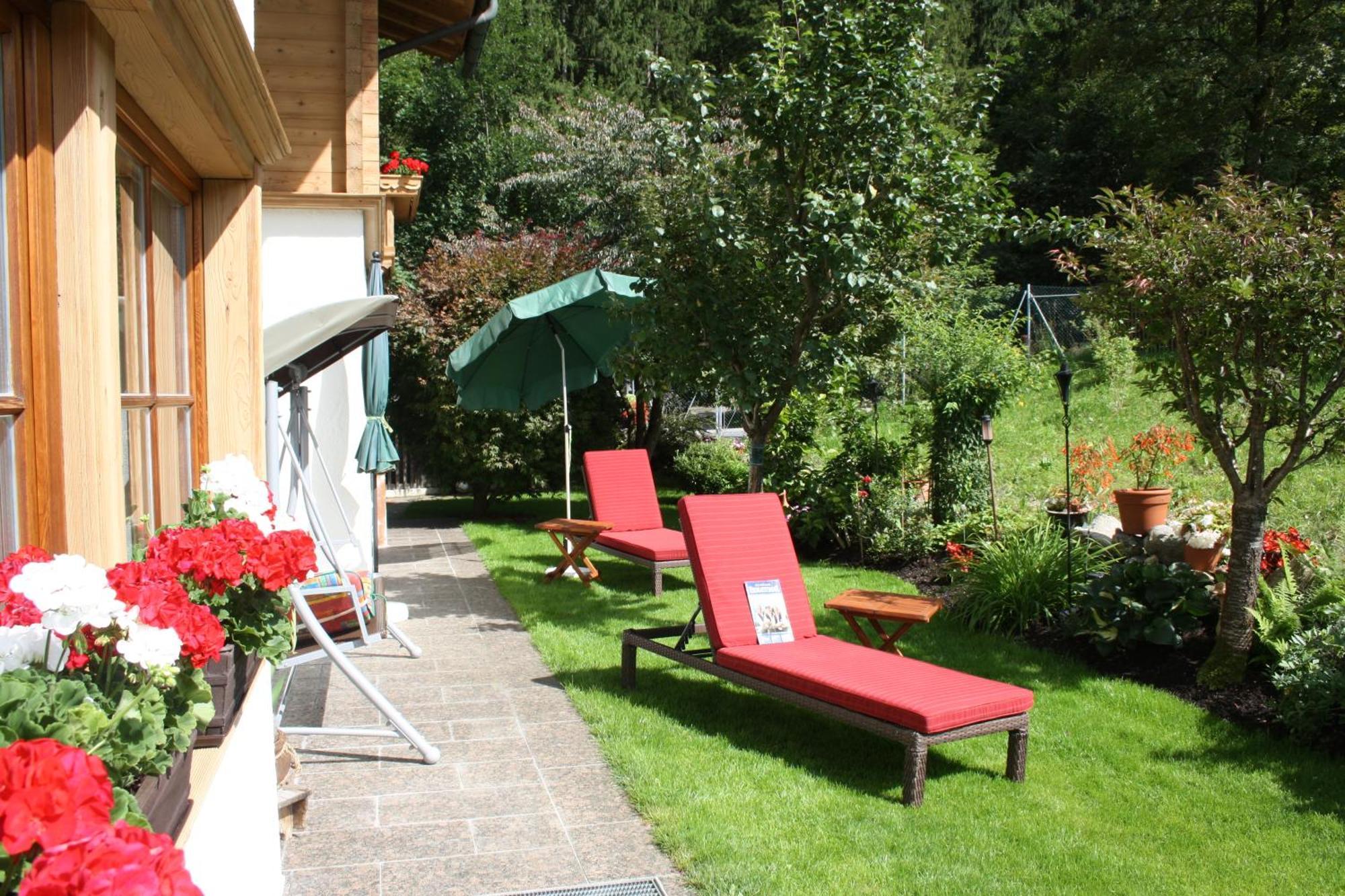 Vronis Waldhaus Adults Only Aparthotel Mayrhofen Exterior foto