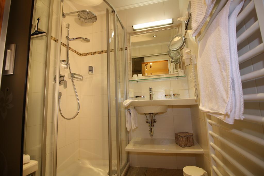 Vronis Waldhaus Adults Only Aparthotel Mayrhofen Exterior foto