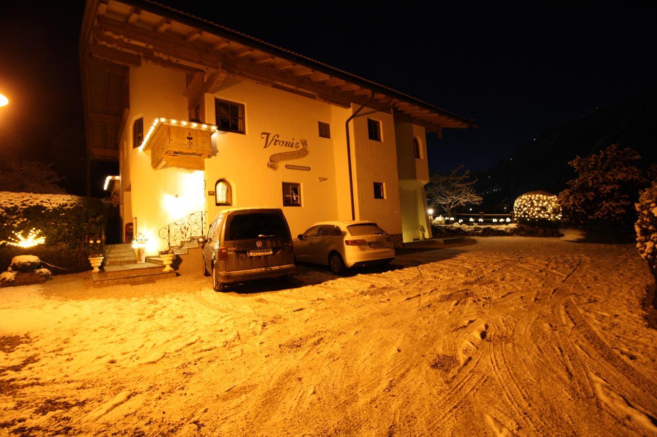 Vronis Waldhaus Adults Only Aparthotel Mayrhofen Exterior foto