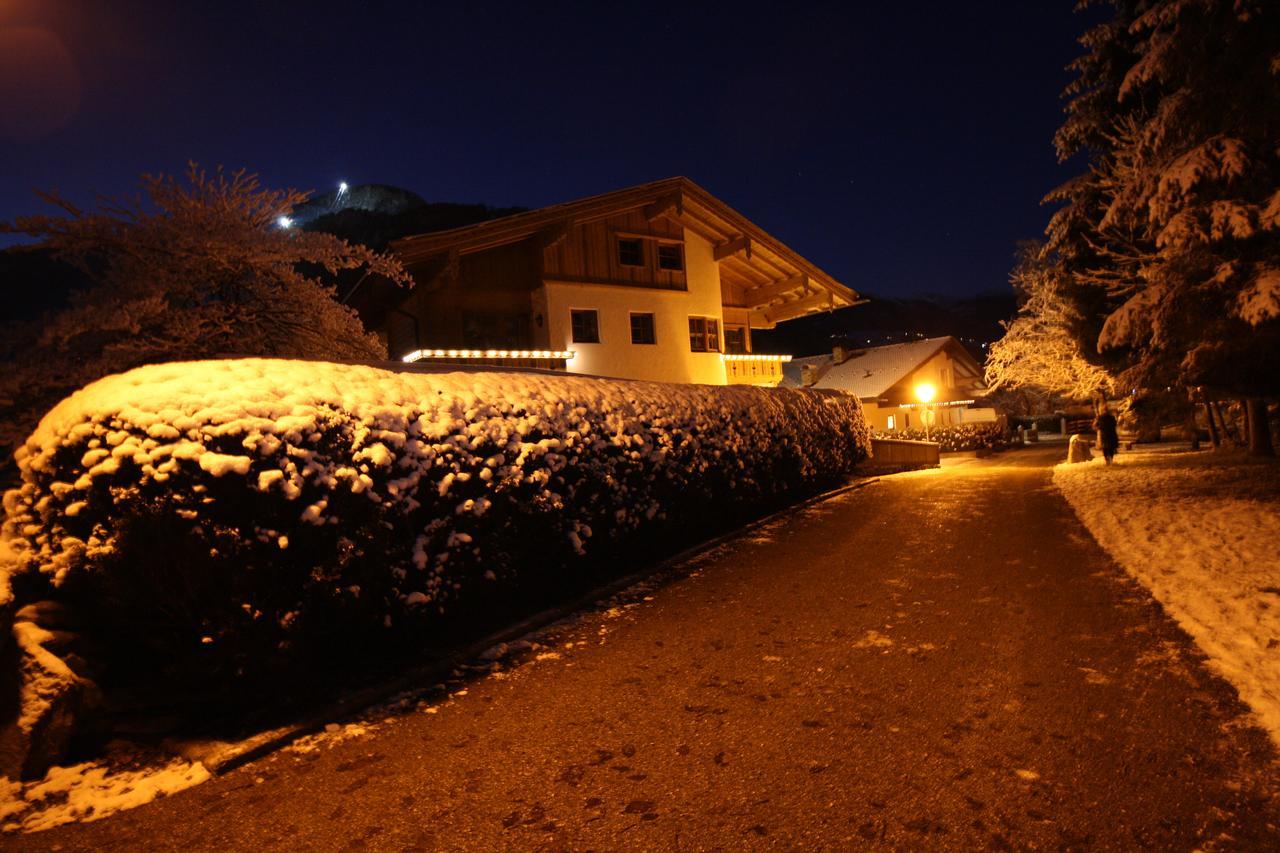 Vronis Waldhaus Adults Only Aparthotel Mayrhofen Exterior foto